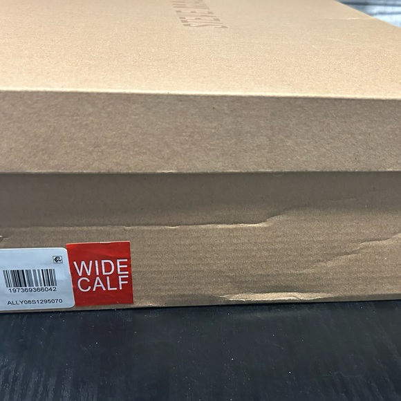 Steve Madden Ally Block-heel, Wide-calf Boots; Sand Suede, Sz 7 - Picture 3 of 4